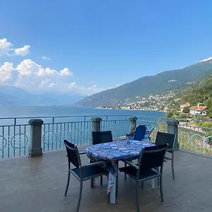 With Big Terrace And Direct Access To The Beach Appartement